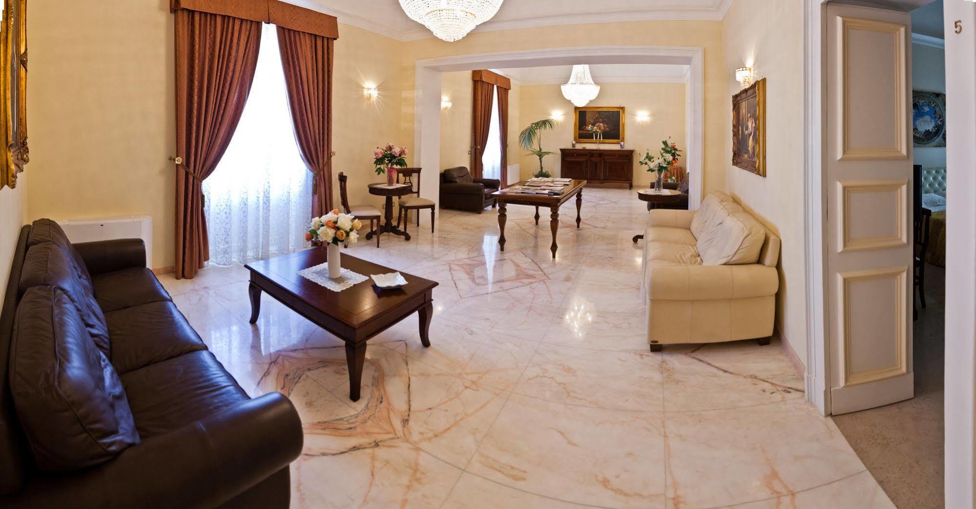 Palazzo Volta Boutique Luxury B&B นาร์โด ภายนอก รูปภาพ